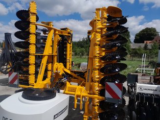 Déchaumeur à disques Agrisem Disc-O-Mulch Série R porté Repliable