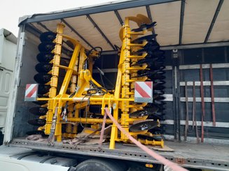 Déchaumeur à disques Agrisem Disc-O-Mulch Série R porté Repliable