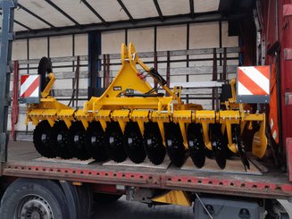 Déchaumeur à disques Agrisem Disc-O-Mulch Série R porté Fixe