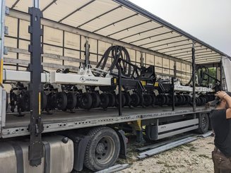 Semoir pour semis simplifié Agrisem Strip-Cat II porté Repliable