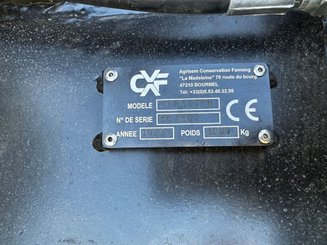 Semoir pour semis simplifié Agrisem Strip-Cat II traîné Repliable