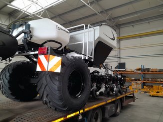 Semoir pour semis simplifié Agrisem mBOSS Rétractable