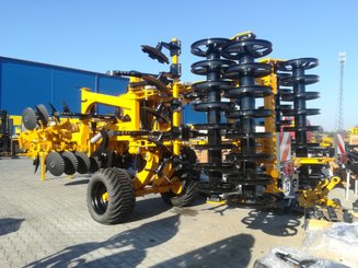 Déchaumeur Agrisem Maximulch Série 5 traîné Repliable