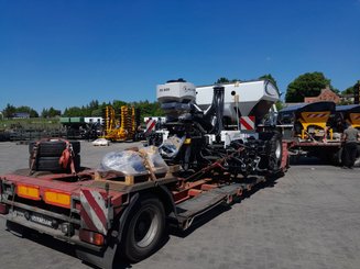 Semoir pour semis simplifié Agrisem mBOSS Rétractable