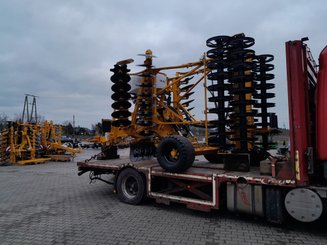 Déchaumeur à disques Agrisem Disc-O-Mulch Série R traîné Repliable