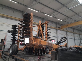 Déchaumeur à disques Agrisem Disc-O-Mulch Série R traîné Repliable