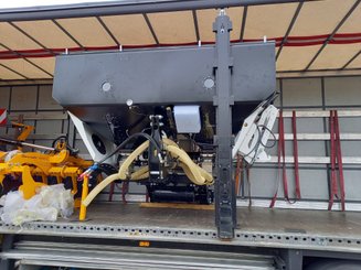 Semoir pour semis simplifié Agrisem mBOSS Rétractable