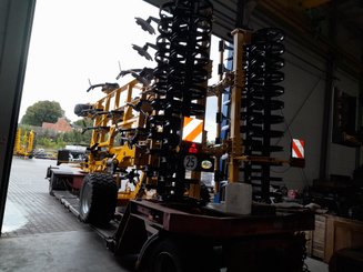 Déchaumeur à disques Agrisem Disc-O-Mulch Série R porté Repliable