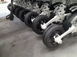 Semoir pour semis simplifié Agrisem mBOSS Rétractable