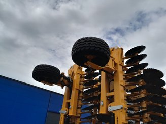 Déchaumeur à disques Agrisem Disc-O-Mulch Série R traîné Repliable