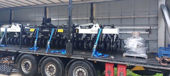 Semoir pour semis simplifié Agrisem Strip-Cat II porté Repliable