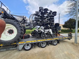 Semoir pour semis simplifié Agrisem Strip-Cat II traîné Repliable