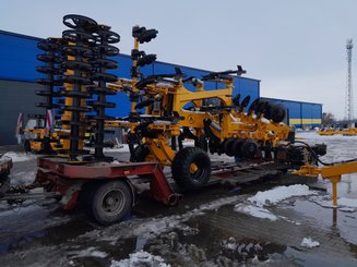 Déchaumeur Agrisem Maximulch Série 5 traîné Repliable