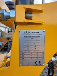 Déchaumeur à dents Agrisem Vibromulch traîné Repliable