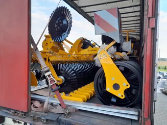 Déchaumeur à disques Agrisem Disc-O-Mulch Série R porté Fixe