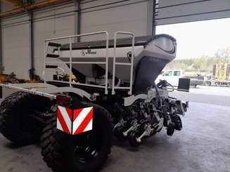 Semoir pour semis simplifié Agrisem mBOSS Rétractable