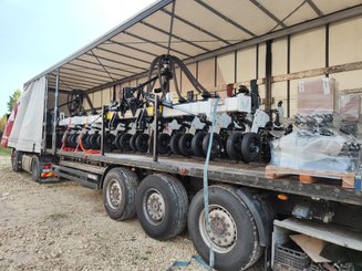 Semoir pour semis simplifié Agrisem Strip-Cat II porté Repliable