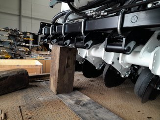 Semoir pour semis simplifié Agrisem mBOSS Rétractable