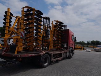 Déchaumeur à disques Agrisem Disc-O-Mulch Série R porté Repliable