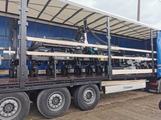 Semoir pour semis simplifié Agrisem Strip-Cat II porté Repliable