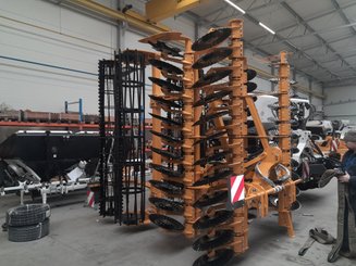 Déchaumeur à disques Agrisem Disc-O-Mulch Série R porté Repliable