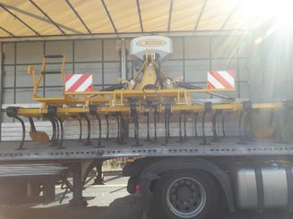 Déchaumeur à dents Agrisem Vibromulch porté Repliable