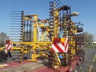 Déchaumeur à dents Agrisem Vibromulch porté Repliable