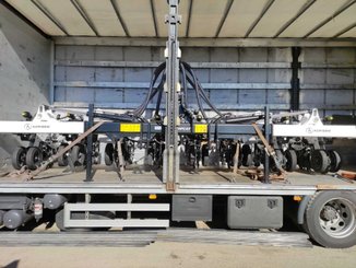 Semoir pour semis simplifié Agrisem Strip-Cat II porté Repliable