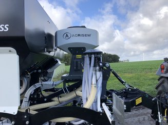 Semoir pour semis simplifié Agrisem mBOSS Rétractable