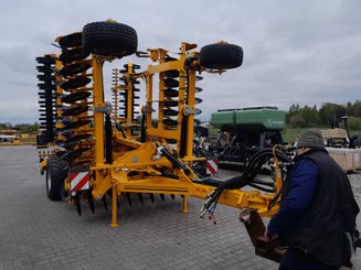 Déchaumeur à disques Agrisem Disc-O-Mulch Série R traîné Repliable