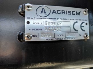 Semoir pour semis simplifié Agrisem Strip-Cat II porté Repliable