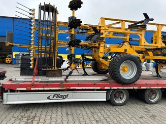 Déchaumeur à dents Agrisem Agromulch Gold traîné Repliable