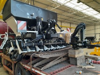 Semoir pour semis simplifié Agrisem mBOSS Rétractable