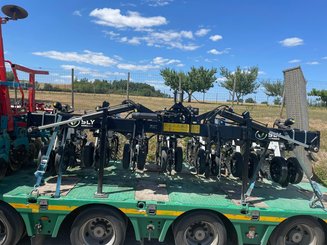 Semoir pour semis simplifié Agrisem Strip-Cat II porté Repliable