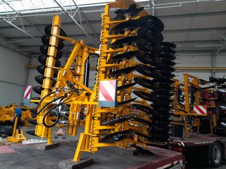 Déchaumeur à disques Agrisem Disc-O-Mulch Série R porté Repliable