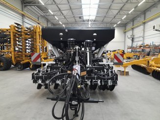 Semoir pour semis simplifié Agrisem mBOSS Rétractable