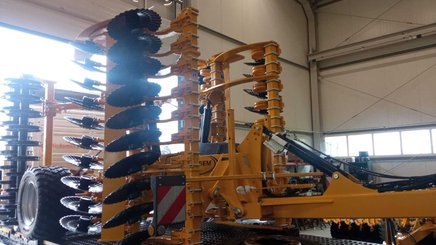 Déchaumeur à disques Agrisem Disc-O-Mulch Gold traîné Repliable