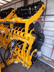 Déchaumeur à disques Agrisem Disc-O-Vigne