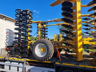 Déchaumeur à disques Agrisem Disc-O-Mulch Gold traîné Repliable