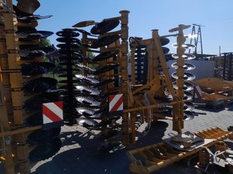 Déchaumeur à disques Agrisem Disc-O-Mulch Série R porté Repliable