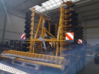 Déchaumeur à disques Agrisem Disc-O-Mulch Série R porté Repliable