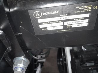 Semoir pour semis simplifié Agrisem mBOSS Rétractable