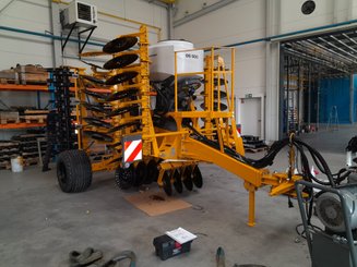 Déchaumeur à disques Agrisem Disc-O-Mulch Série R traîné Repliable