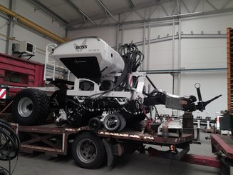 Semoir pour semis simplifié Agrisem mBOSS Rétractable