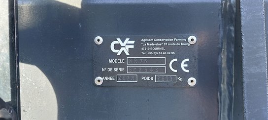 Semoir pour semis simplifié Agrisem Strip-Cat II porté Repliable