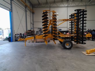 Déchaumeur à disques Agrisem Disc-O-Mulch Série R traîné Repliable