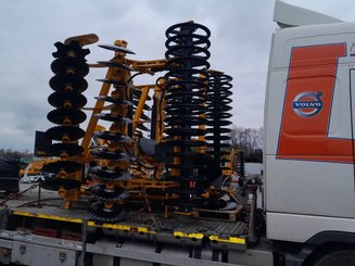 Déchaumeur à disques Agrisem Disc-O-Mulch Série R porté Repliable