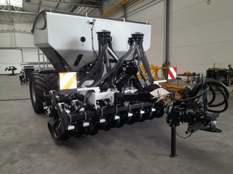 Semoir pour semis simplifié Agrisem mBOSS Rétractable