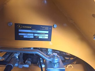 Semoir pour semis simplifié Agrisem Vibrosem porté Repliable