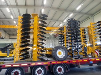 Déchaumeur à disques Agrisem Disc-O-Mulch Gold traîné Repliable